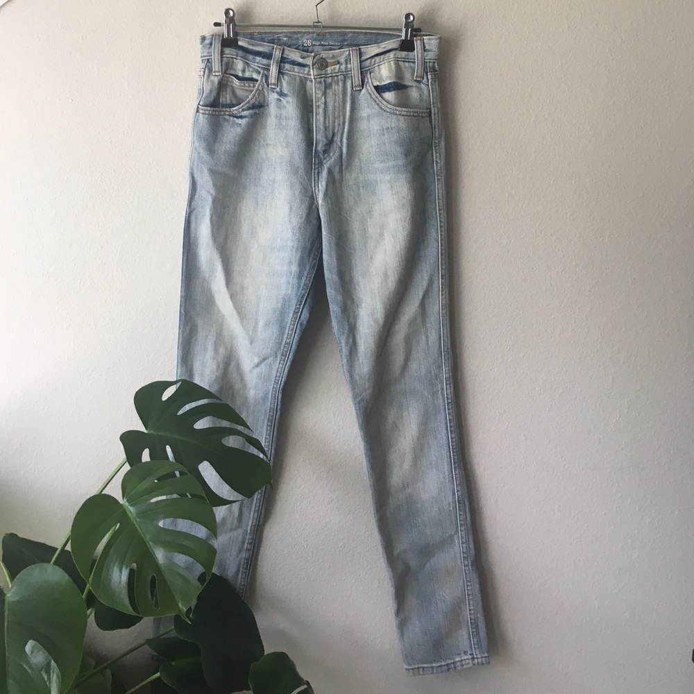 Levi’s High Rise Skinny Jean